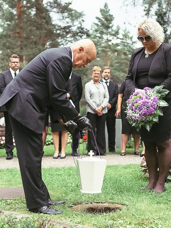 Uurnan lasku.